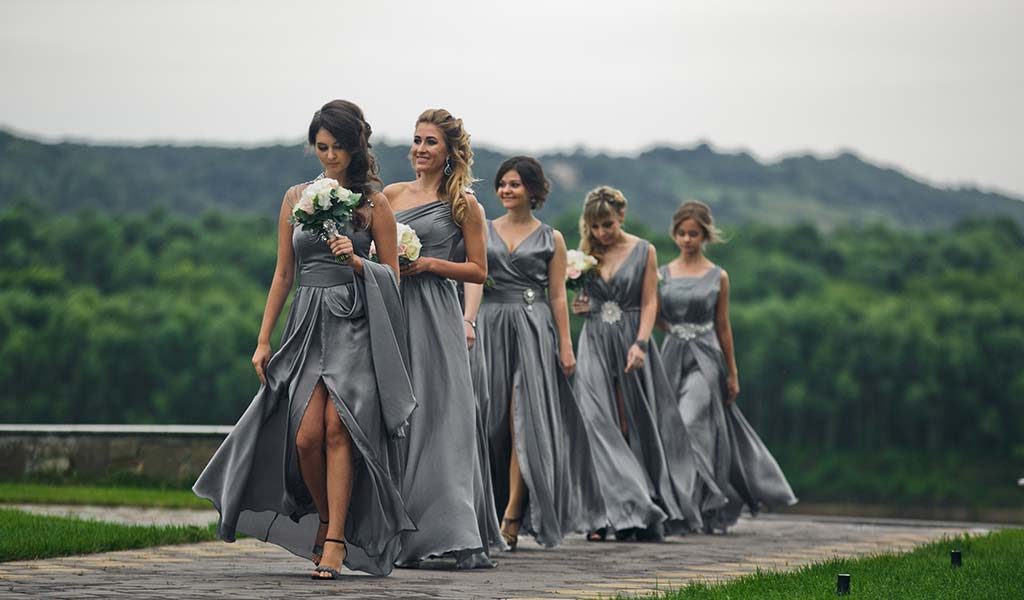 11 Fun Bridesmaid Pose Ideas! - Jacqueline Fugatt Photography